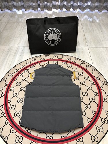 Canada Goose Charcoal Gray Logo Patch Quilted Puffer Vest